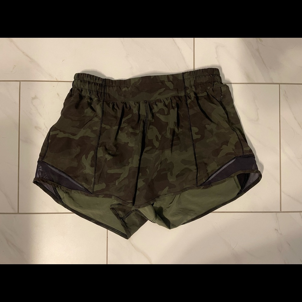 Lululemon Hotty hot shorts size 8 camo